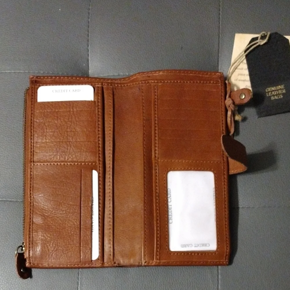 Brown Leather Women's Wallet - Picture 4 of 5